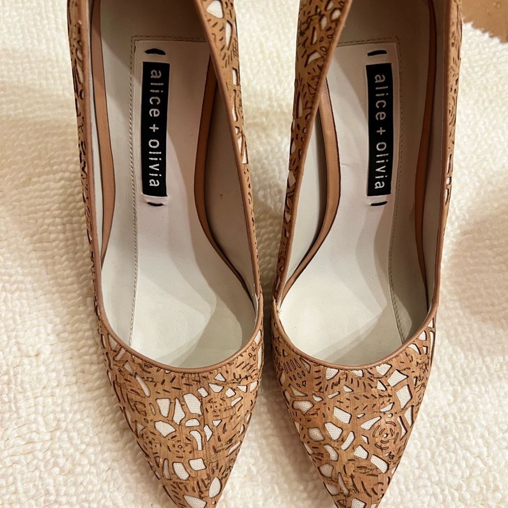 Alice and olivia heels